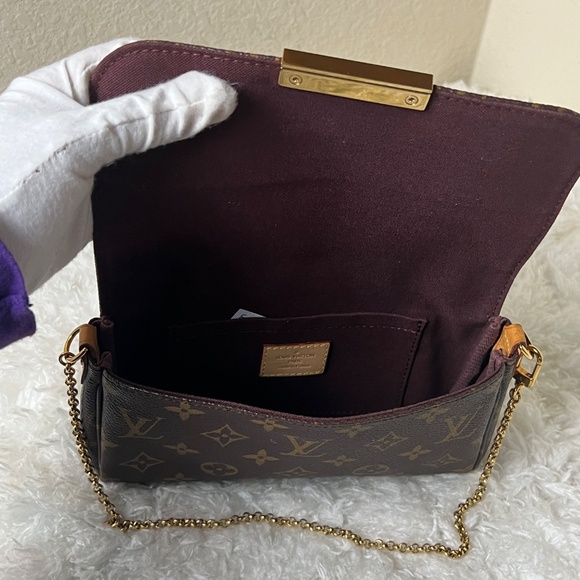 Louis Vuitton Monogram Favorite PM (Missing Long Strap) - Picture 6 of 7